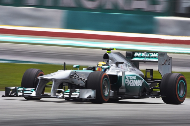Lewis-Hamilton-car-2
