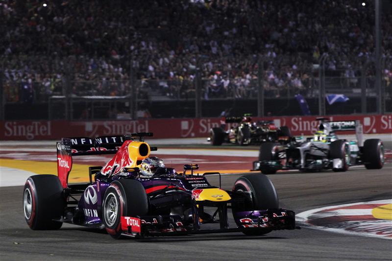 Sebastian-Vettel-Singapore-2013